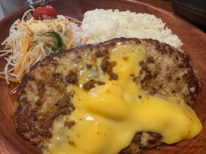 【守屋大志の食ブログ】びっくりドンキーのチーズハンバーグ